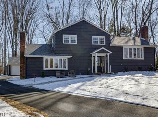 72 Dean Rd, Mendham, NJ 07945