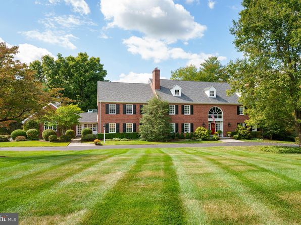 13 E Shore Dr, Princeton, NJ 08540