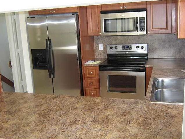 1st image of 302 Freedom Ct