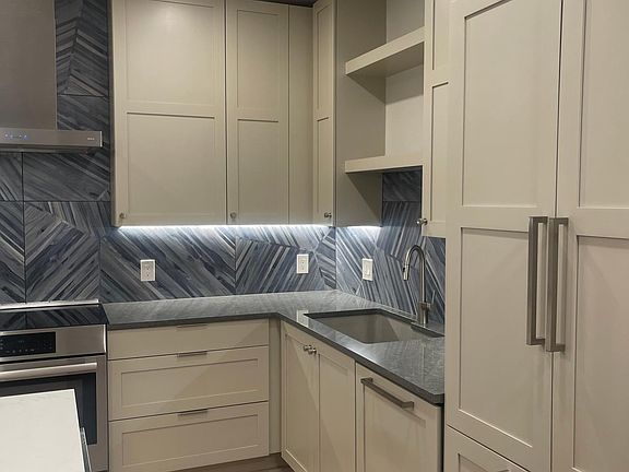 2nd image of 65 S Harrison St #106