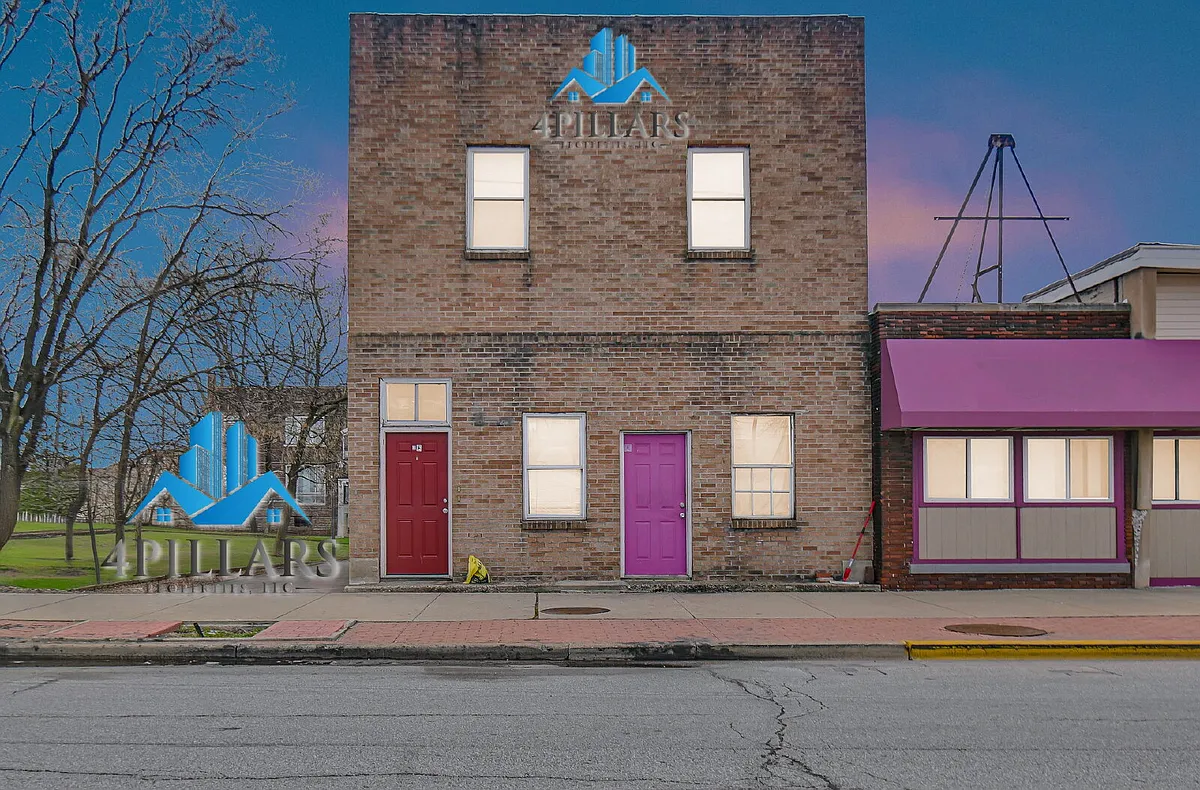Building Photo - 803 E Chicago Ave #2F