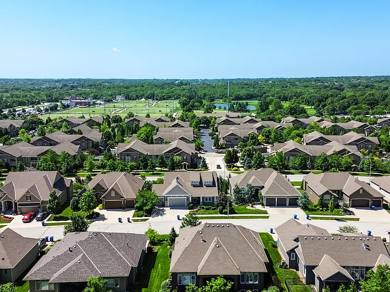 Sovereign at Overland Park — Photo 46