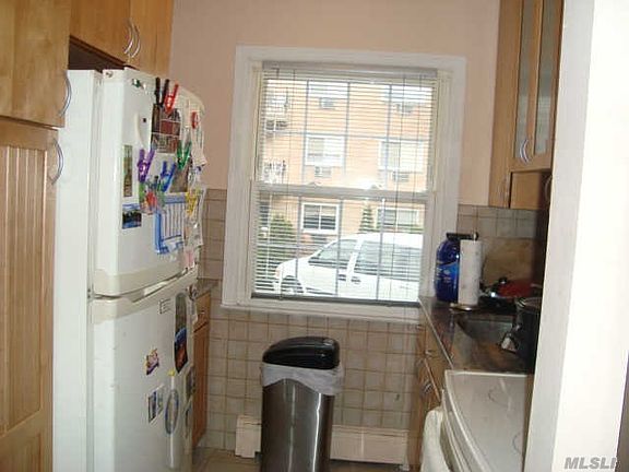 3rd image of 4 Windermere Pl APT 3