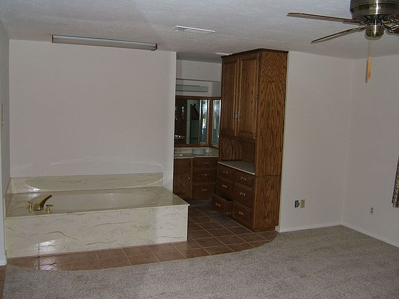 Jetted tub off Master BR sitting area