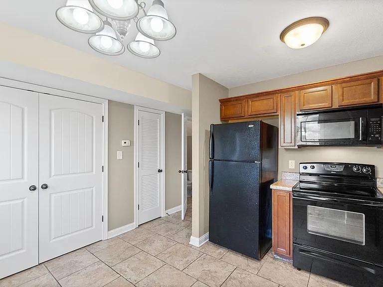 1805 Beckett Dr — Photo 11