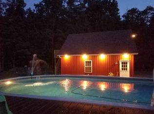342 N Loomis St, Southwick, MA 01077