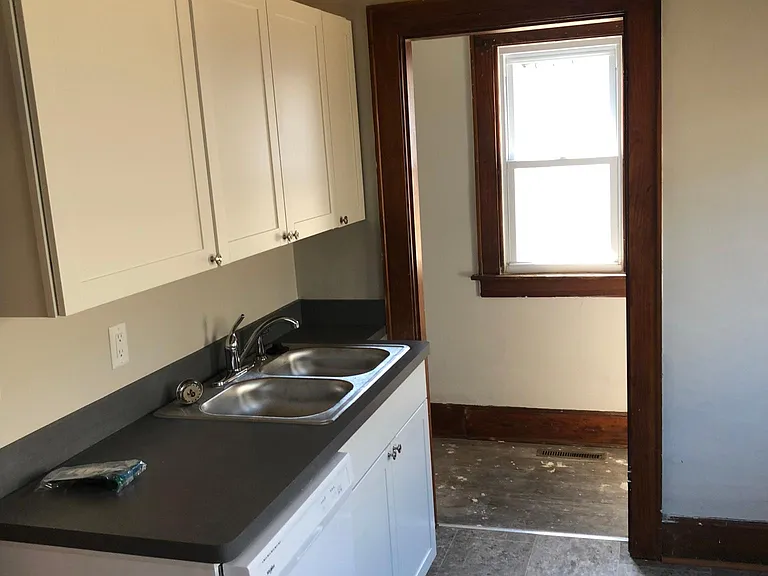 125 S Union St — Photo 2