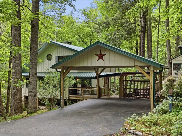371 Sassafras Gap Road, Highlands, NC 28741