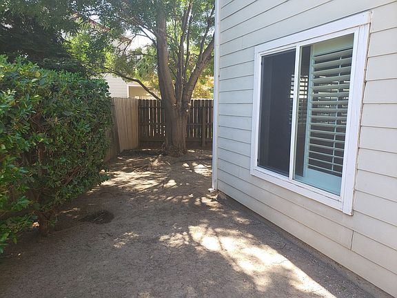 5th image of 579 Morgan Dr #2