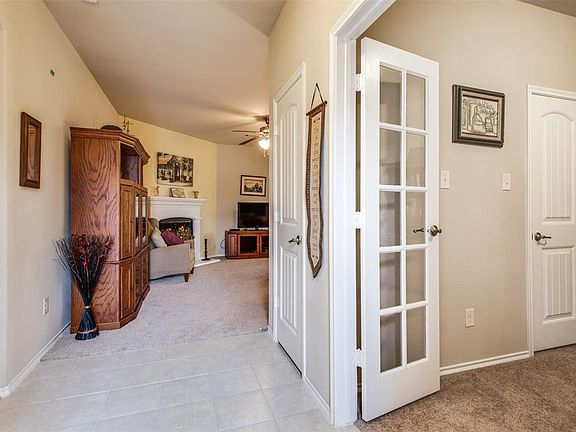 4th image of 400 Dartmouth Dr
