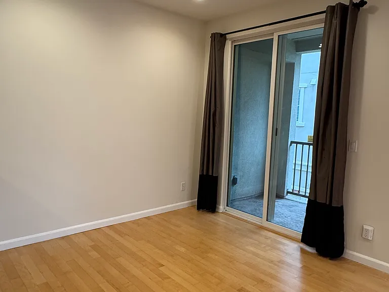 1195 Westbury Dr — Photo 14