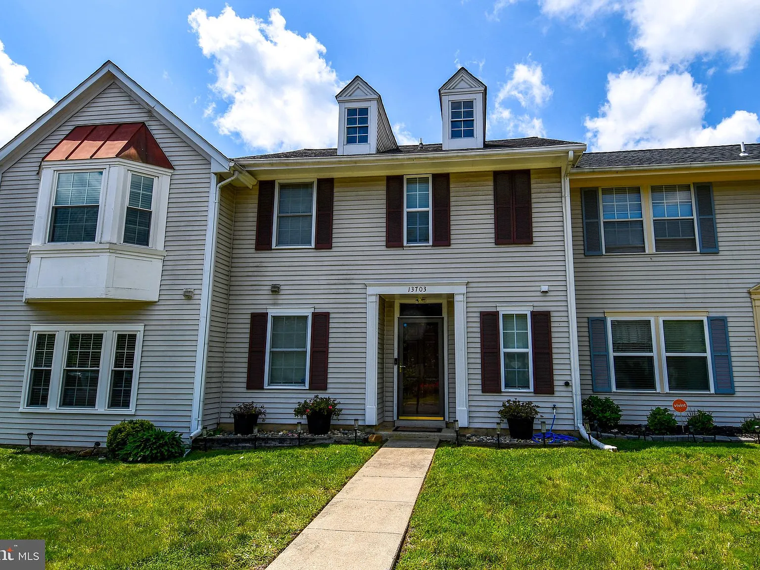 3 bed, 2.5 bath, 1350 sqft, $2,850 — Photo 4