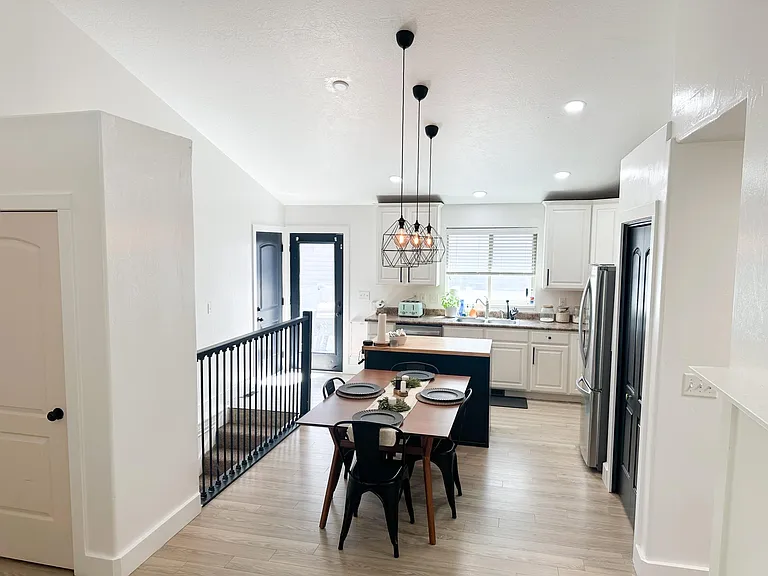 1512 E Shadow Dr — Photo 4