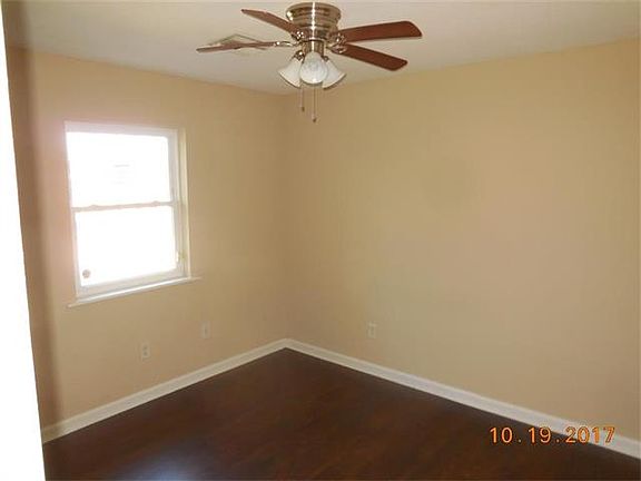 5th image of 420 Timberwood Dr