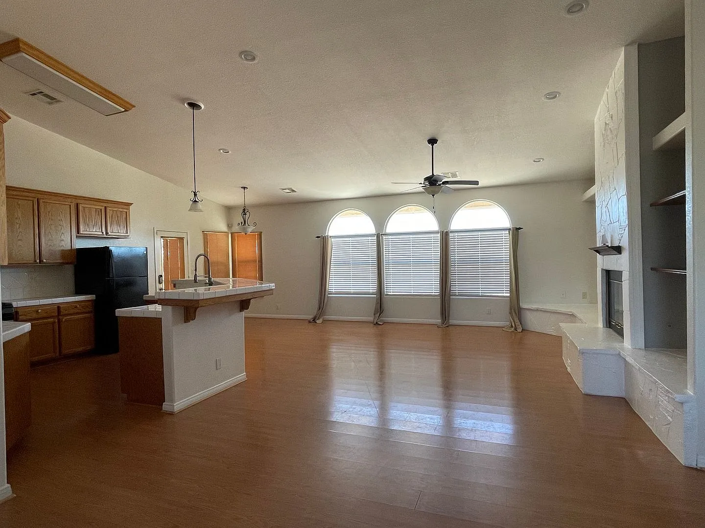 Coming Soon!! Beautiful and Maintained — Photo 3