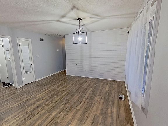 4th image of 102 Northview Ct