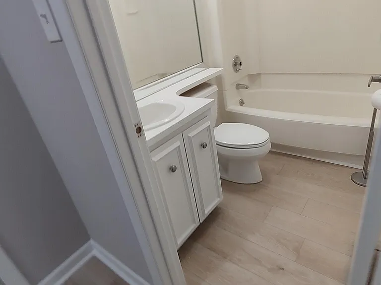 13 Village Green Cir — Photo 31