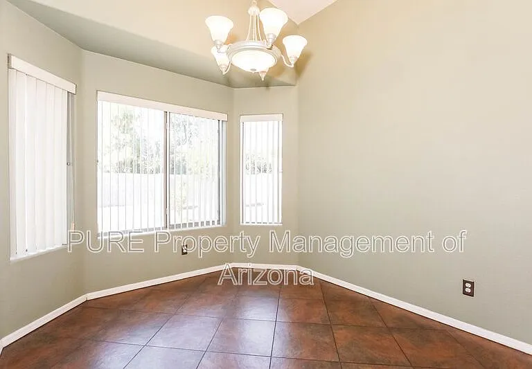 1644 W Geronimo St — Photo 8