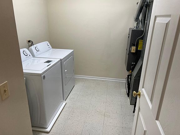 3rd image of 315 Creekside Dr APT C