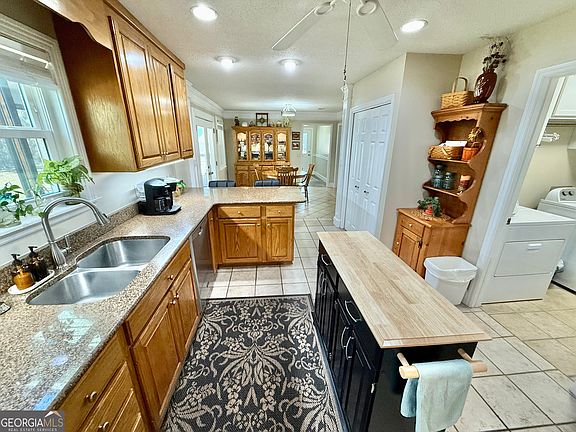 5th image of 2118 Deer Run Cir