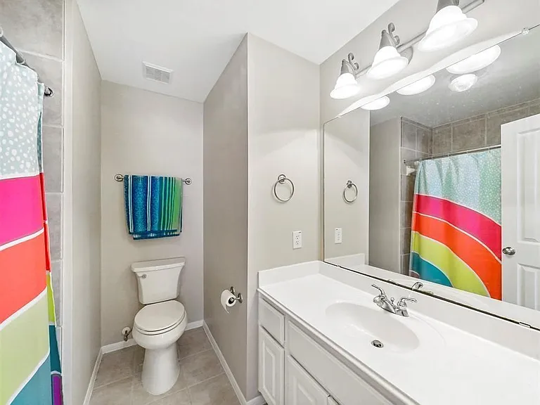 22311 Claysprings Ln — Photo 24