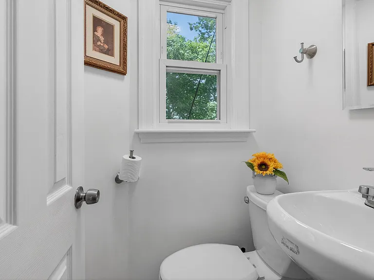 64 Redlands Rd — Photo 22