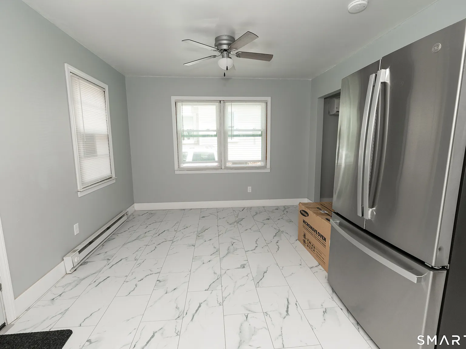 3 bed, 1.0 bath, 1960 sqft, $2,350 — Photo 4