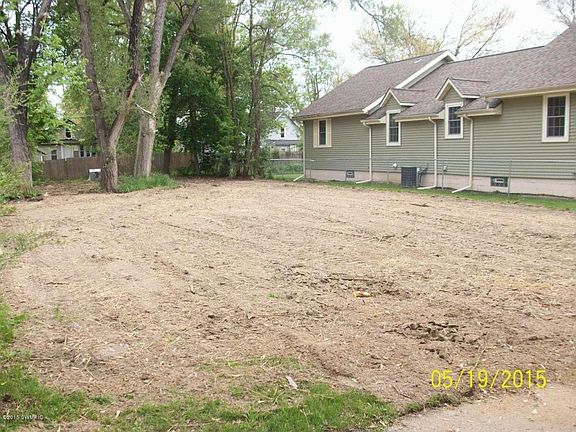 2nd image of 1069 Agard Ave