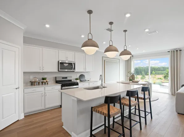272 Nesta Grv, Locust Grove, GA 30248