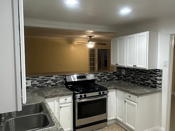 3rd image of 282 Esperanza Ave