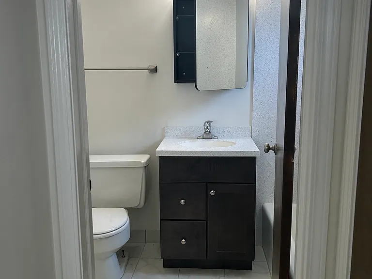 429 Sheridan Rd #2 — Photo 7