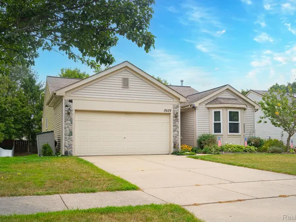 15177 Seeley Dr, Holly, MI 48442