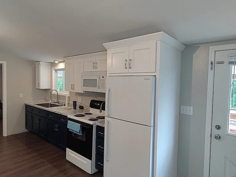 342 Broad St #6 — Photo 5