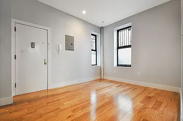 Rented by Green Line Realty