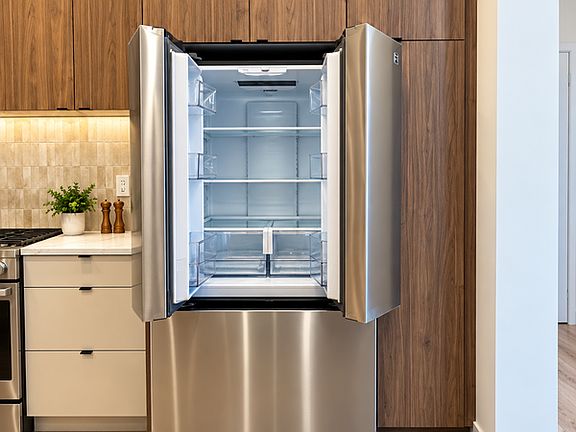 5th image of 7007 105a St NW Unit 1