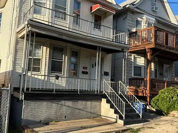 189 Van Buren St, Staten Island, NY 10301