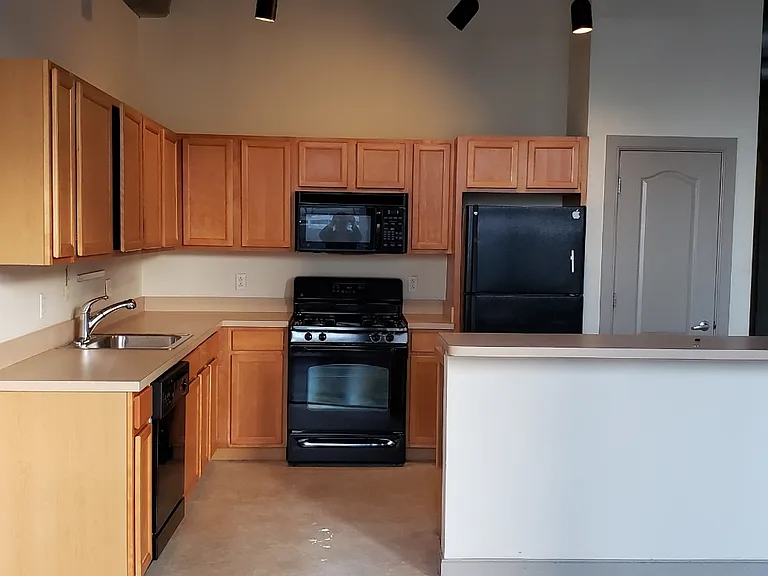 511-19 N Broad St #202 — Photo 7