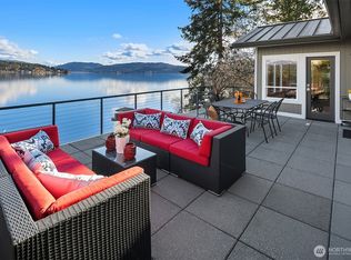 650 Lake Sammamish Ln NE, Bellevue, WA