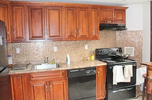 1st image of 3 Sussex St #1A