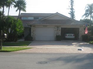 5560 NW 3rd Ter, Boca Raton, FL 33487