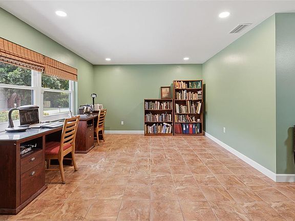 3rd image of 3036 HYDE PARK STREET