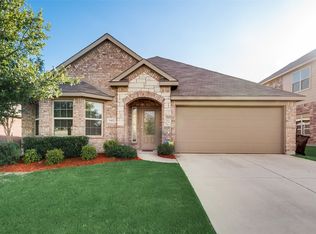 1413 Castle Creek Dr, Little Elm, TX 75068