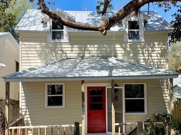 733 4th St, Cedar Key, FL 32625