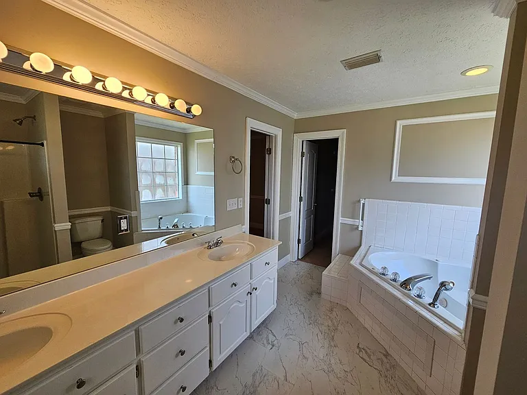 2103 Coral Dr — Photo 31