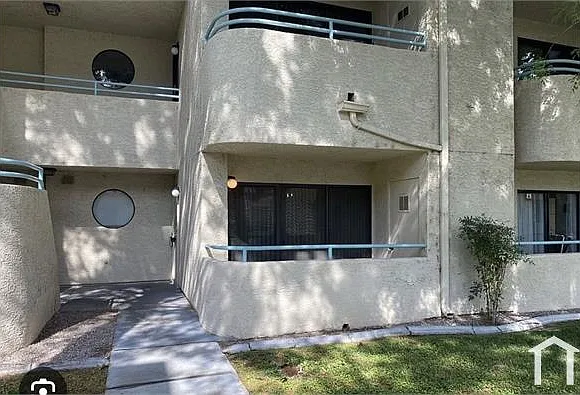 840 N Sloan Ln #202 — Photo 8