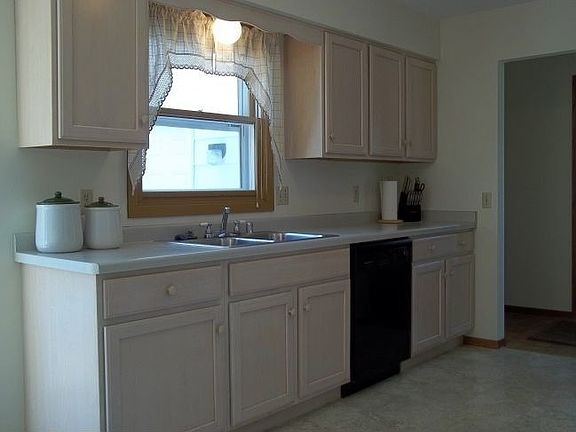 2nd image of 5726 Richmond Dr