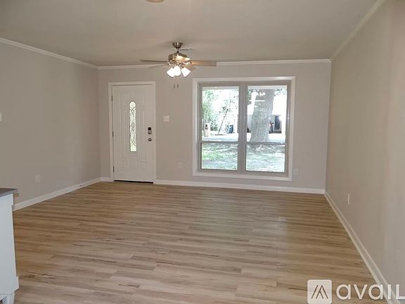 4th image of 107 Essex St