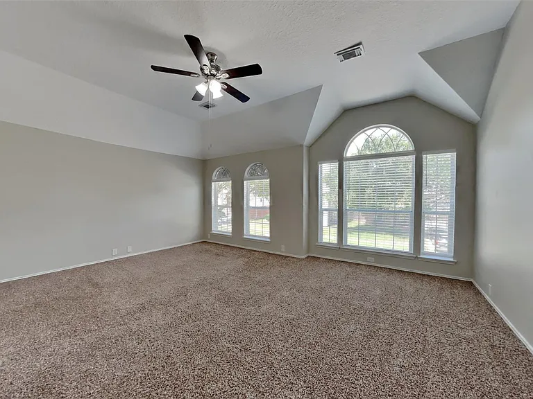 18706 Woodglen Shadows Dr — Photo 15