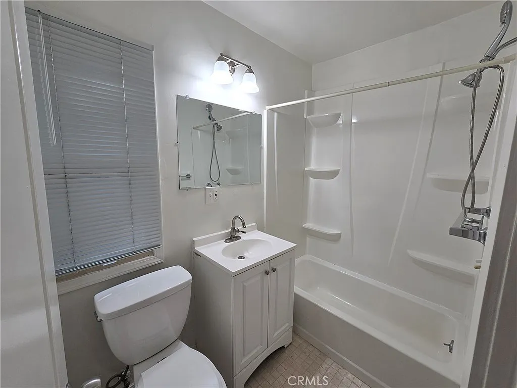 2 bed, 400 sqft, $1,950 — Photo 4