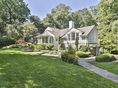 5 Hope Dr, Darien, CT, 06820